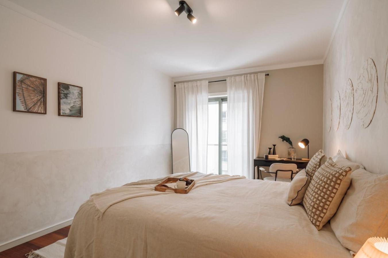 Azzurra - 2 Bedrooms And Parking In Avenidas Novas *