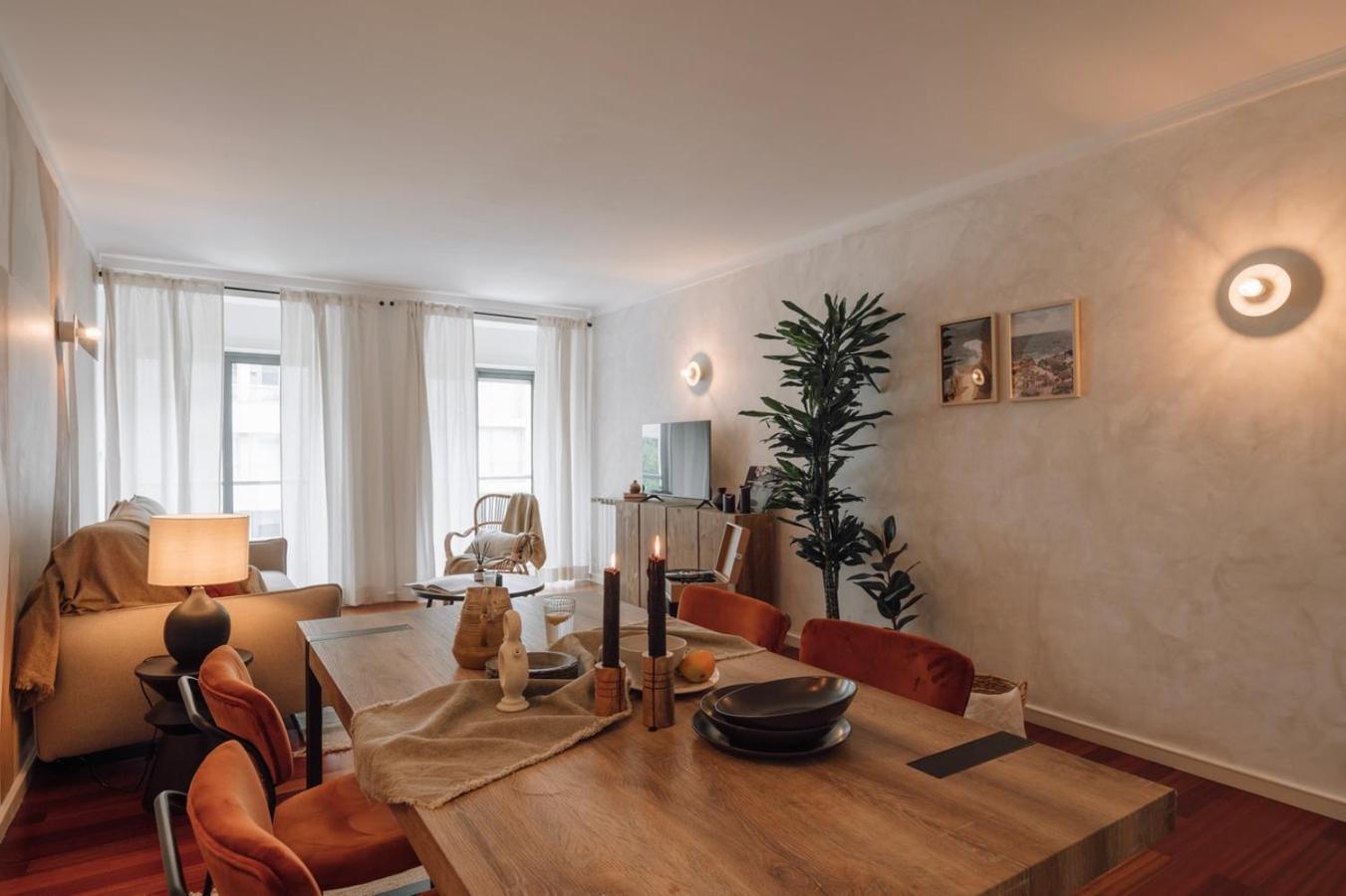 Azzurra - 2 Bedrooms And Parking In Avenidas Novas Lisbon