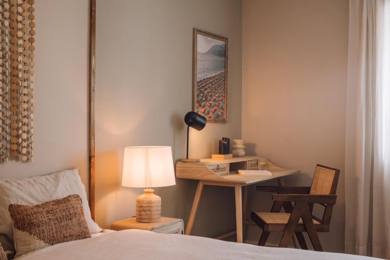 Azzurra - 2 Bedrooms And Parking In Avenidas Novas Apartment *