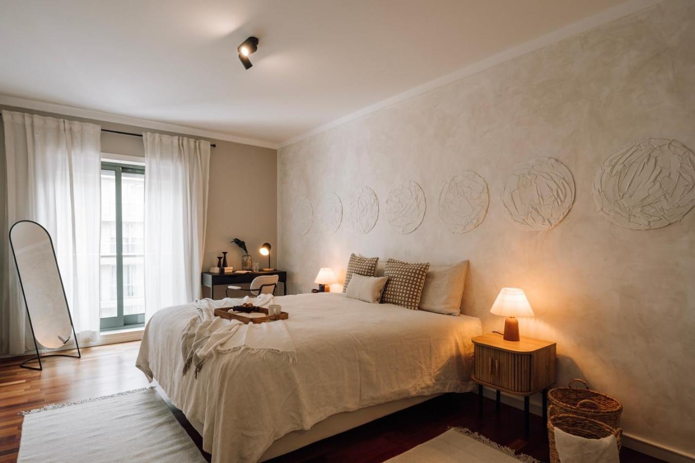 Azzurra - 2 Bedrooms And Parking In Avenidas Novas Apartment *