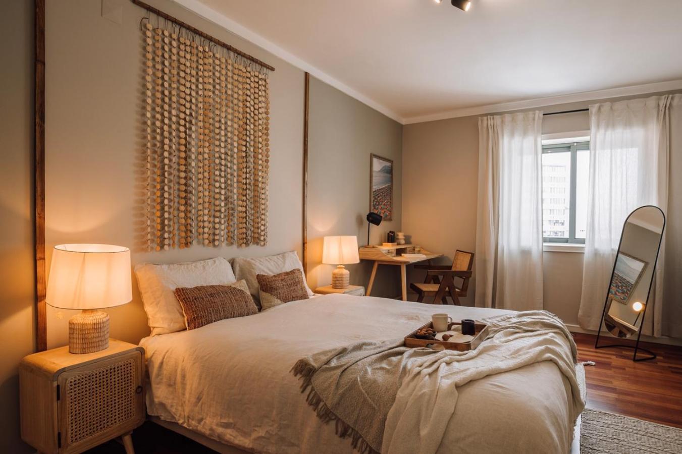 Azzurra - 2 Bedrooms And Parking In Avenidas Novas Lissabon