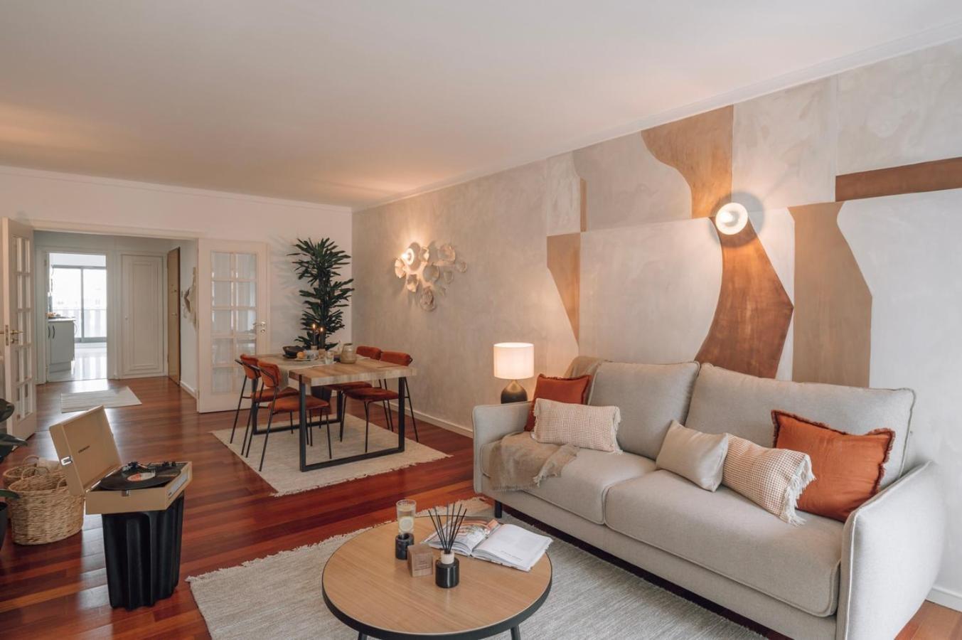 Azzurra - 2 Bedrooms And Parking In Avenidas Novas *